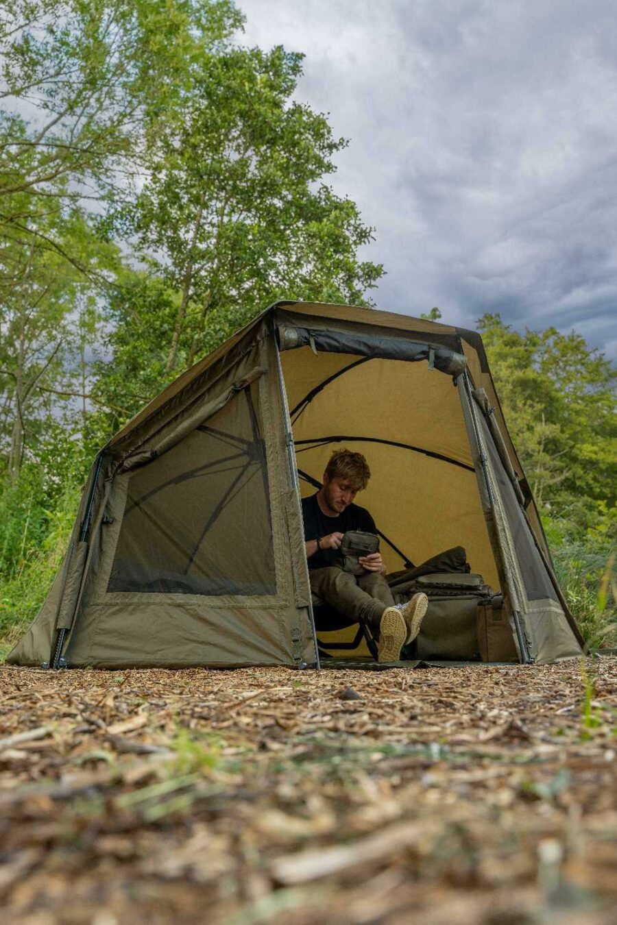 Avid Carp Revolve 60'' Brolly System - Image 2