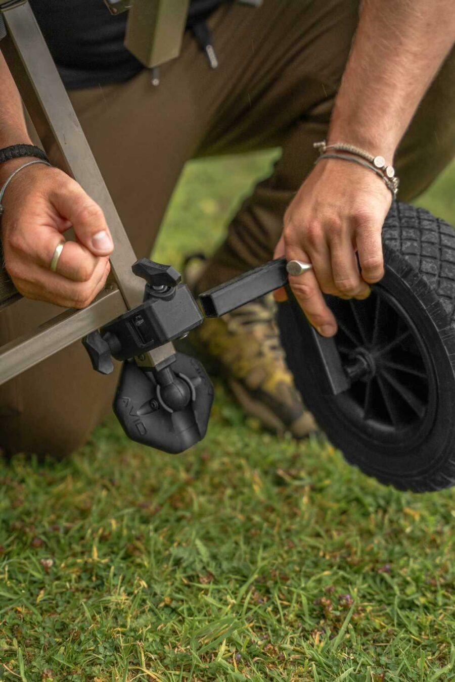 Avid Carp Barrow Wheel Conversion Kit - Image 5