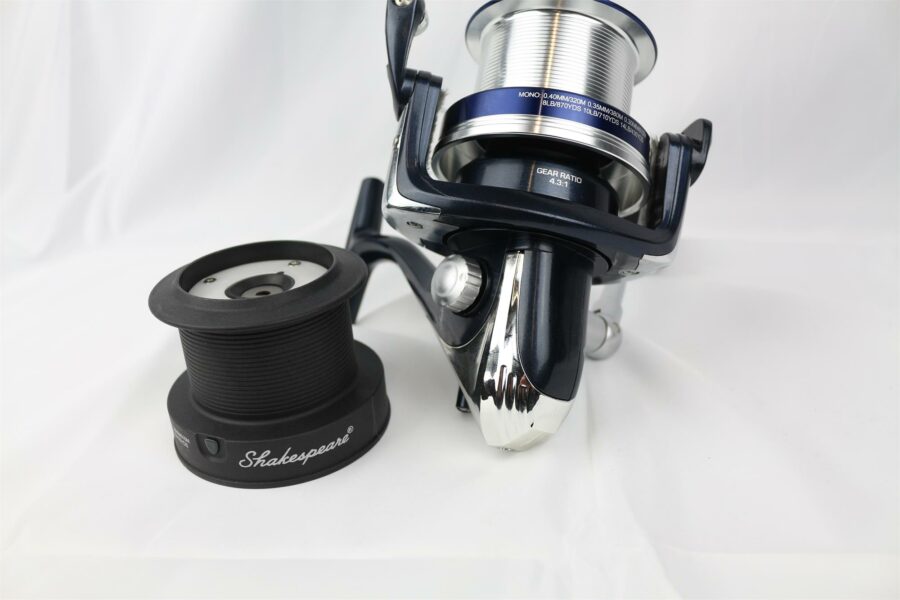 Shakespeare Salt Surf 80 Long Cast Reel - Image 6