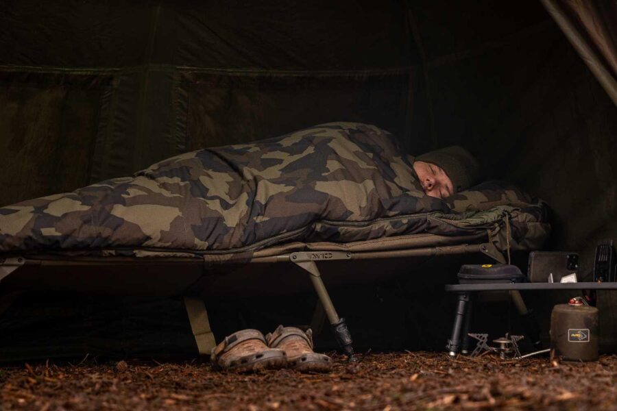 Avid Carp Revolve Sleeping Bag - All Sizes - Image 3