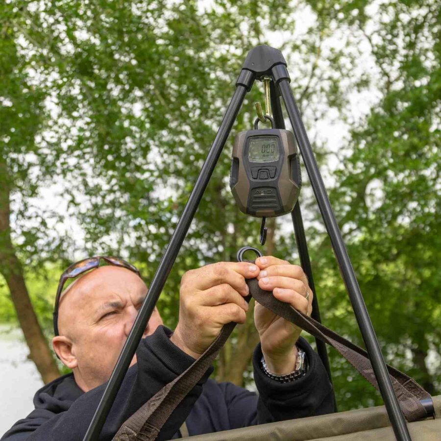 Avid PRO-Tect Deluxe Tripod - Image 11