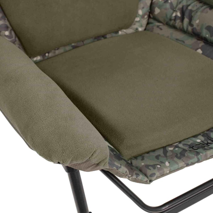 Trakker Levelite Camo Colossus Chair - Image 7