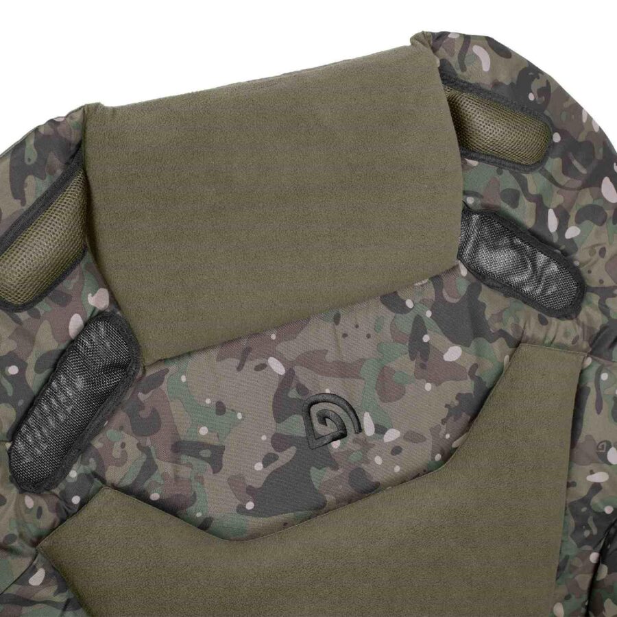 Trakker Levelite Camo Colossus Chair - Image 9